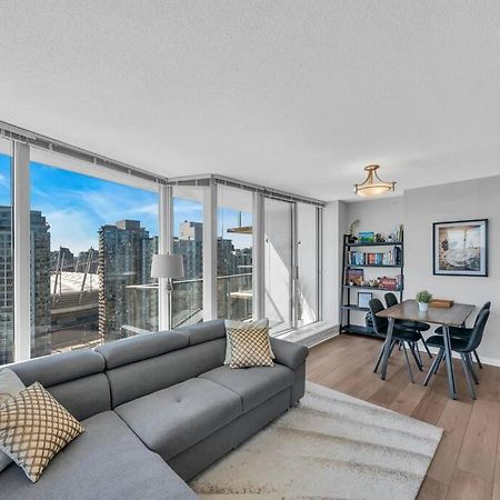 Spacious Dt 2-Bdr High-Rise With View, Pool, Gym Vancouver Exterior photo